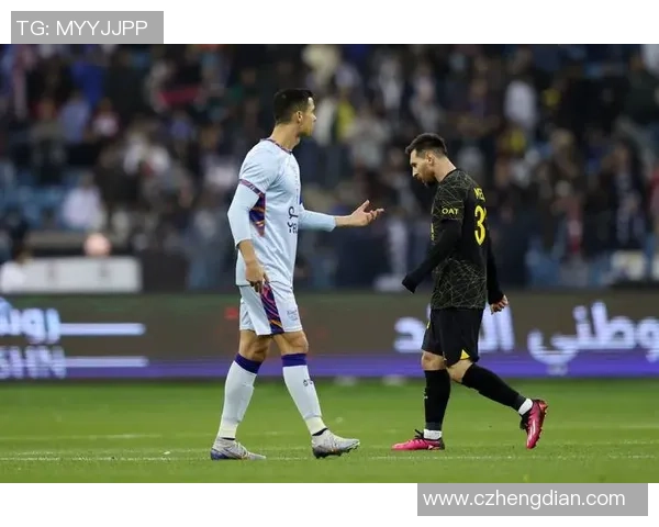 足球巨星同台竞技巅峰对决，梅西C罗聚首演绎史诗级对抗